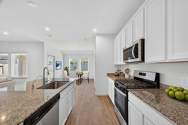 Photo - 9721 Chelsea St