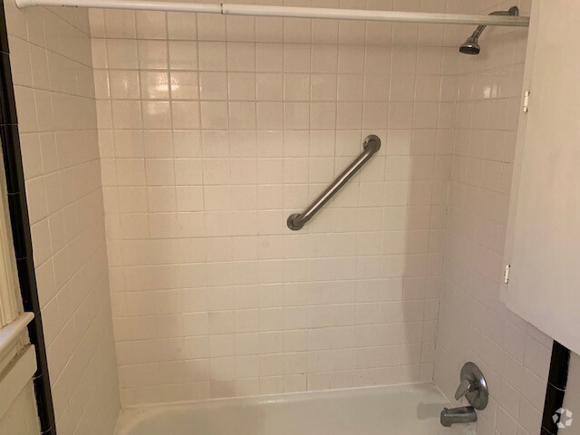 Building Photo - 25 Turner St Unit 3 Rental