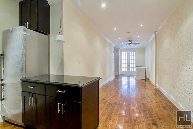 Building Photo - East 6th Street