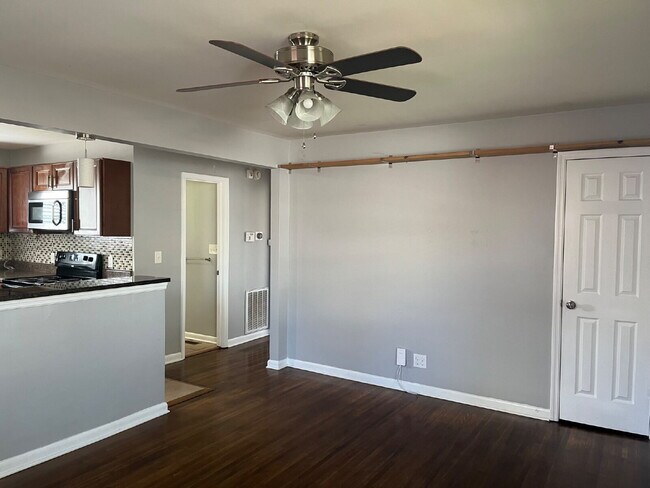 Photo - Charming 2 Bed, 1 Bath Nashville Rental - ...