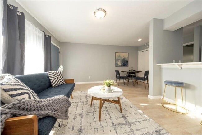 Photo - 2610 Ektom Dr