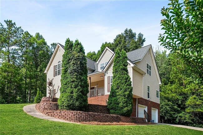 Photo - 176 Oak Leaf Dr