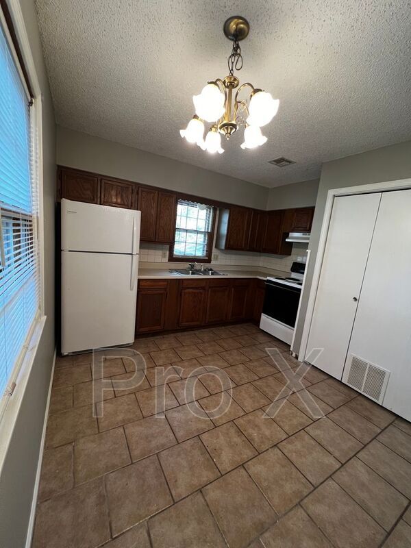 Photo - 911 E Quincy St Unit Apt B