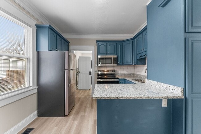 Photo - 703 Hamilton Ave