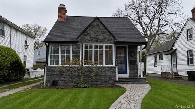 Building Photo - 48 Rosebud Ave