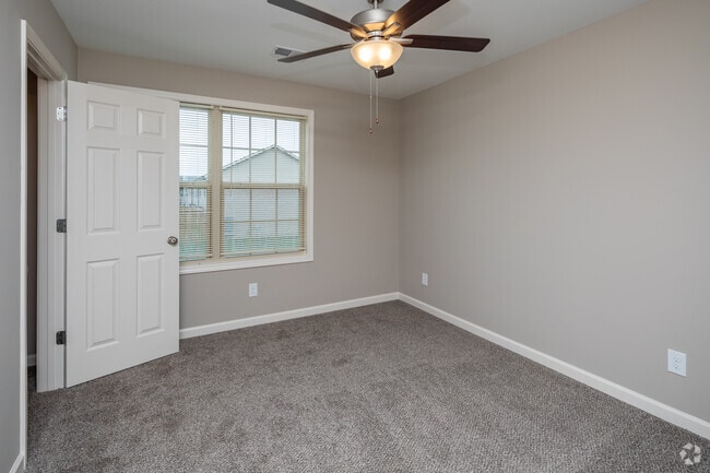 2BR, 1.5BA - 1,050SF - Bedroom