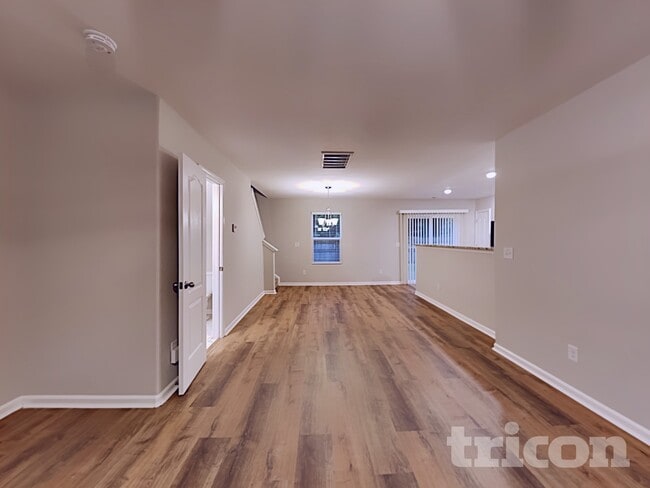 Photo - 933 Joselynn Drive