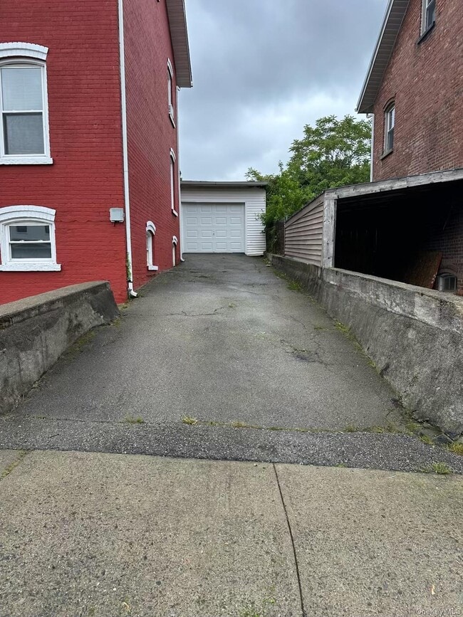 28 Davis St Unit 1