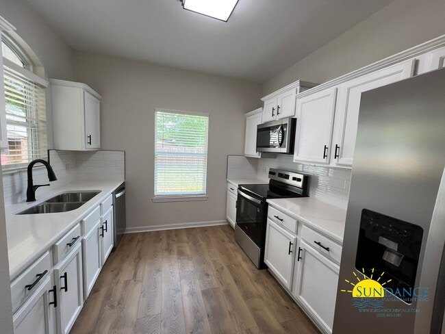 Photo - 3 Bedroom Smart Solar Home in Crestview!