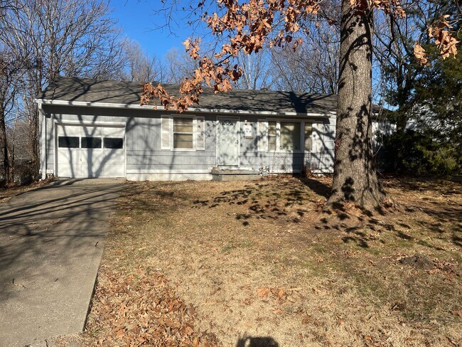 Photo - Three Bedroom One bathroom home for Rent