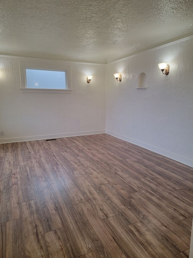 Photo - updated 1 bedroom single family home