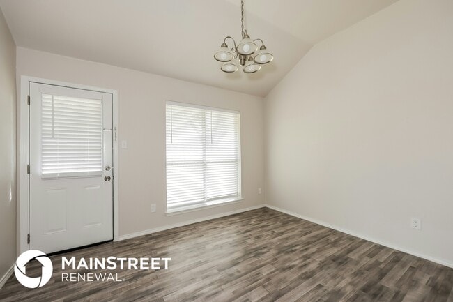 Photo - 204 Meadowbrooke Dr