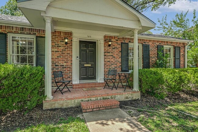 Photo - 1615 Westover Rd