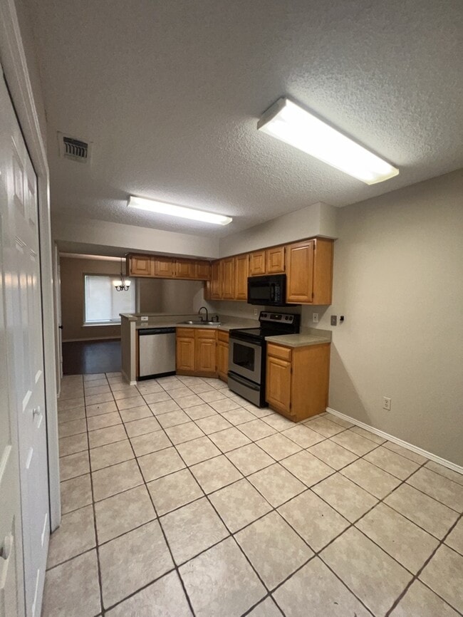 Photo - Ready to go in Duncanville 3-2-2 home