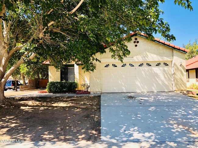 Photo - 37007 Pond Ave