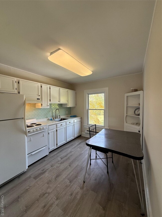 Photo - 50 Hurds Corners Rd Unit 8