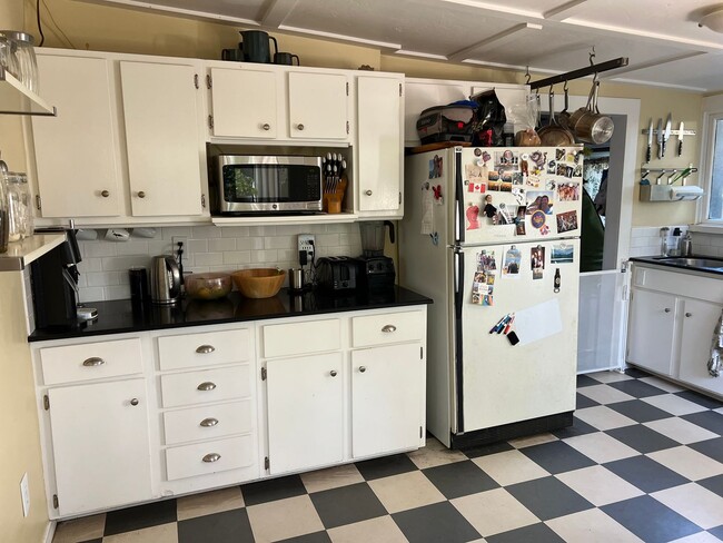 Photo - Downtown Santa Barbara 3 Bedroom