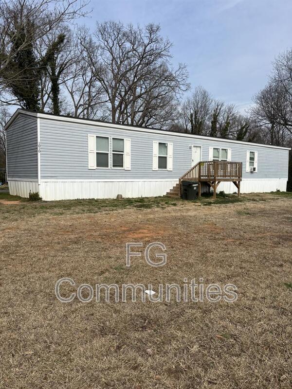 Photo - 1010 Old Church Rd