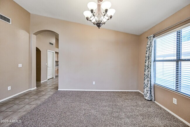 Photo - 2400 E Whitten St