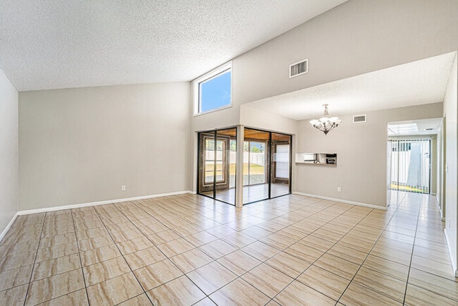 Photo - 10315 Fernbrook Ln