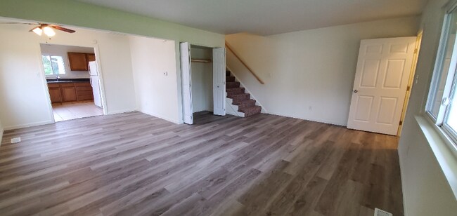 Photo - 755 Akron Blvd