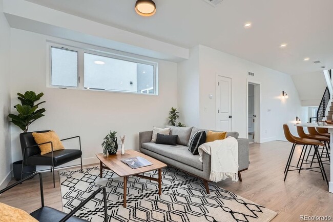 Photo - New Construction 4-Bedroom Townhome with Rooftop Deck & Mountain Views