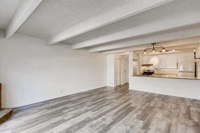 Building Photo - 777 N Washington St Unit 206
