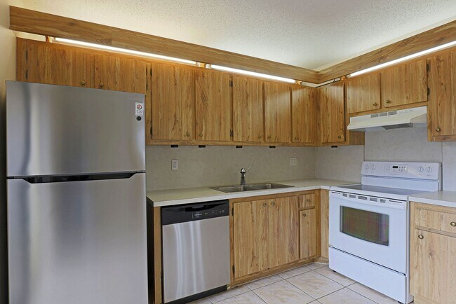 Photo - Parkwoods 1570-3 Unidad 1570 Park Meadws Drive, 3