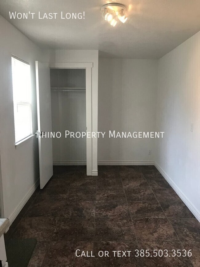 Photo - 2885 Van Buren Ave Unit 3
