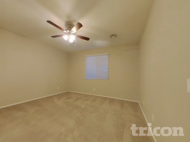 17863 W Buckhorn Trl