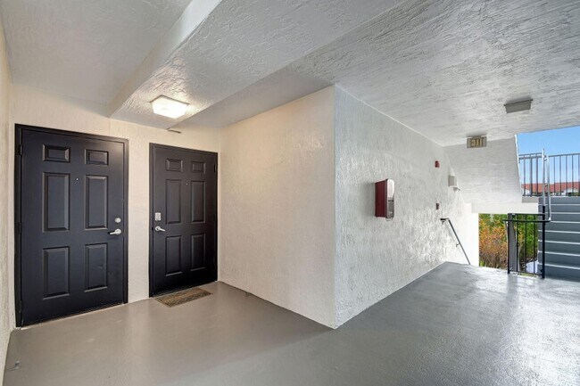 Photo - 109 Villa Cir Unidad 109