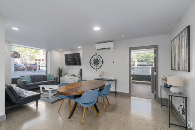 1BR, 1BA - 1109SF - Living Room - Cooper George