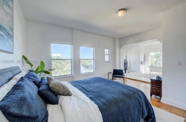 Photo - 4035 N Meridian Ave