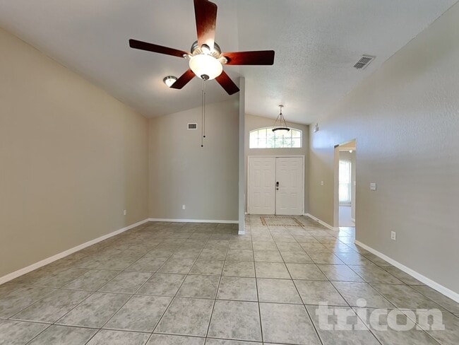 Photo - 7641 Manor Dr