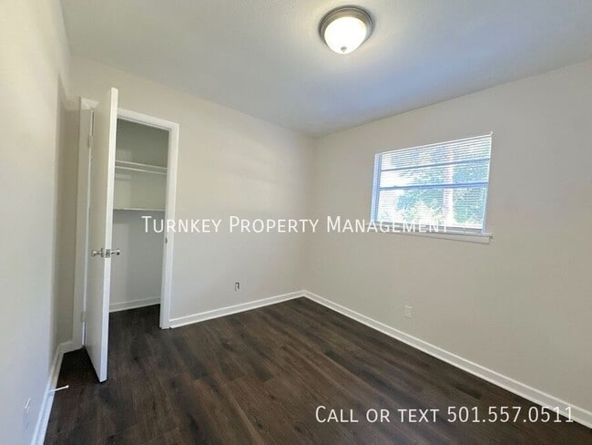 Photo - 7124 Twin Oaks Rd