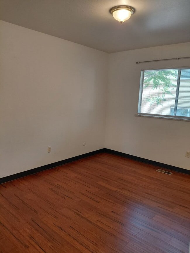 Photo - ALL PROSPECTIVE TENANTS MUST SUBMIT A $58 ...