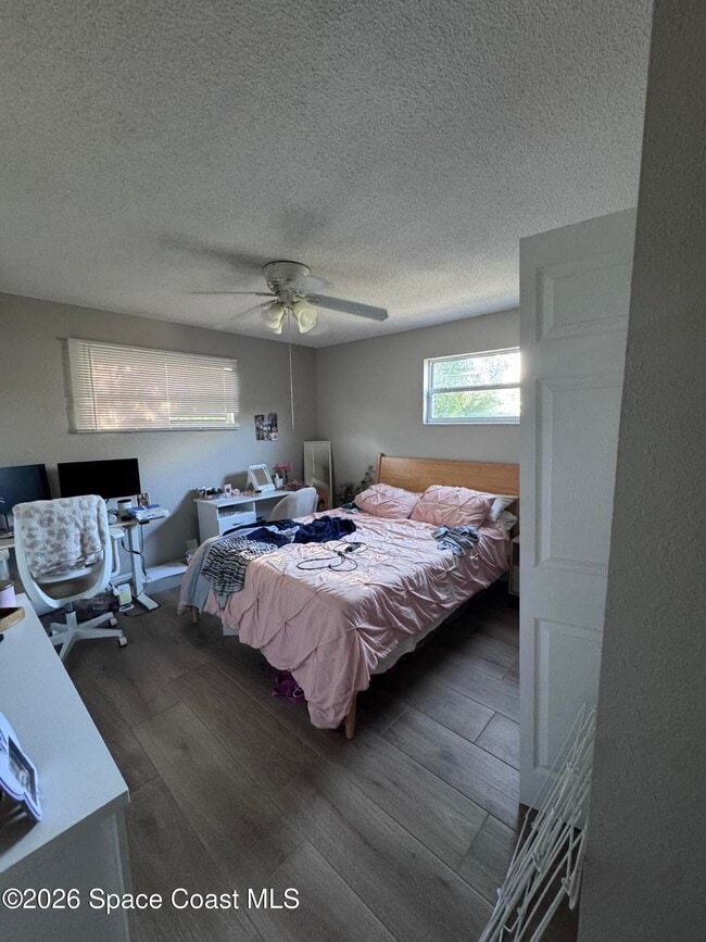 Photo - 2559 Locksley Rd