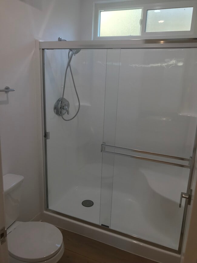 Photo - 13160 Victory Blvd Unit 5