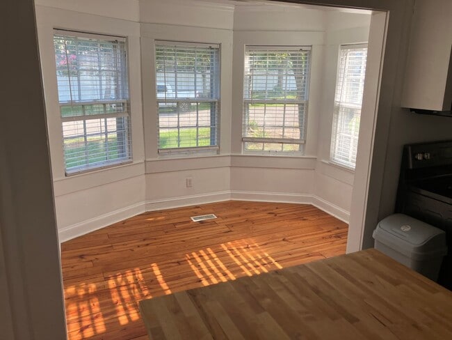 Photo - 1209 Lee St