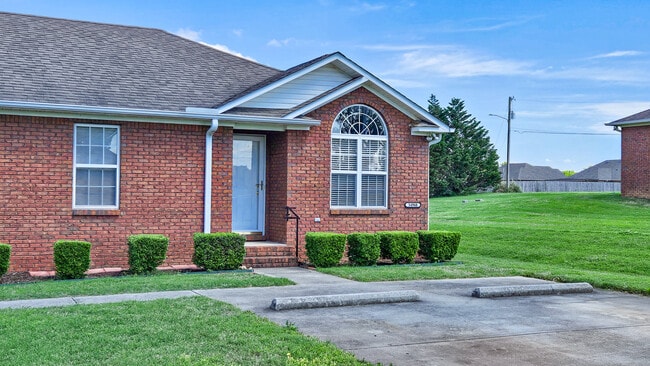 Building Photo - 14968 Cambridge Ln Rental