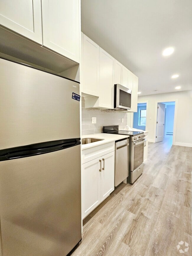 Building Photo - 41 Joy St Unit 2 Rental