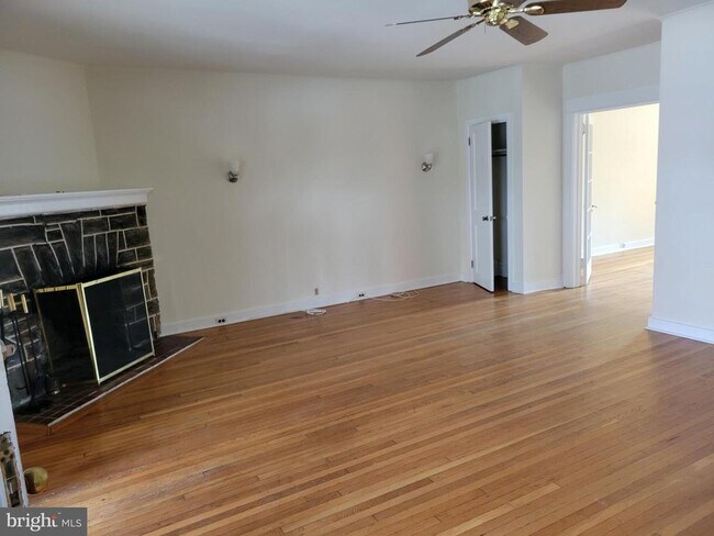 Photo - 20 W Athens Ave