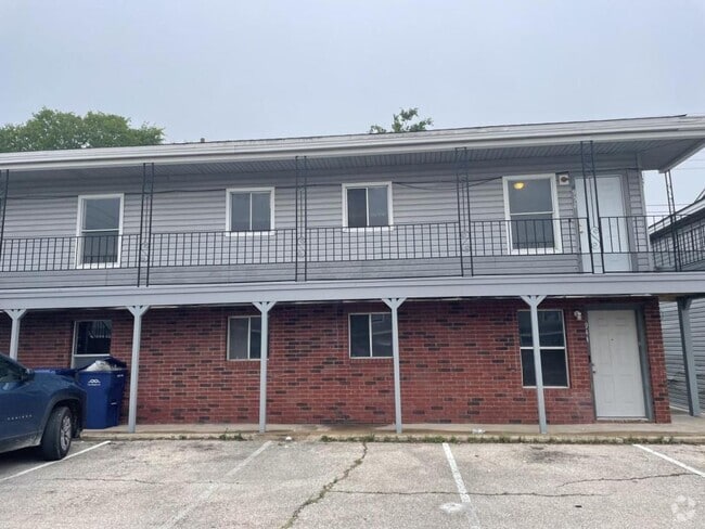 Building Photo - 948 S 15th St Rental
