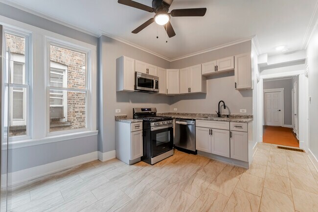 Photo - 3821 W Fillmore St Unit 2B