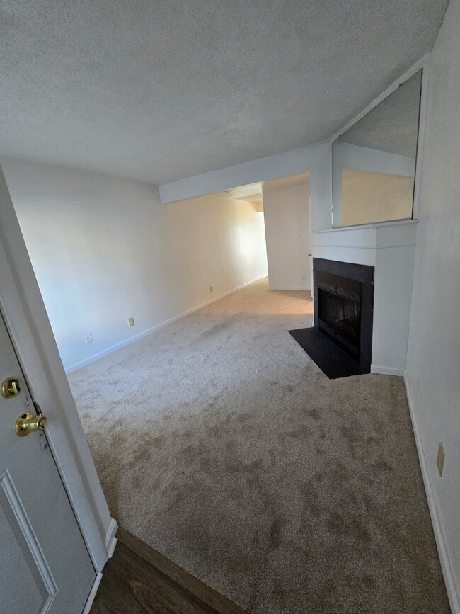 Photo - 2062 Elmhurst Ln