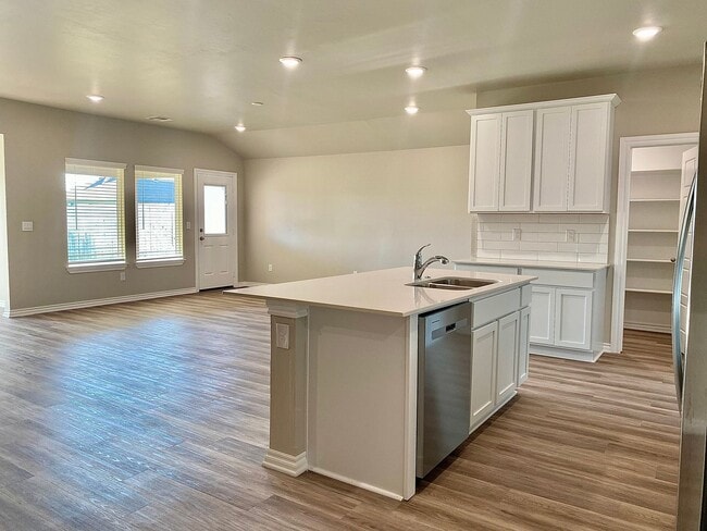 Photo - 4 Bed 2 Bath, w/Office in Deer Creek Schools