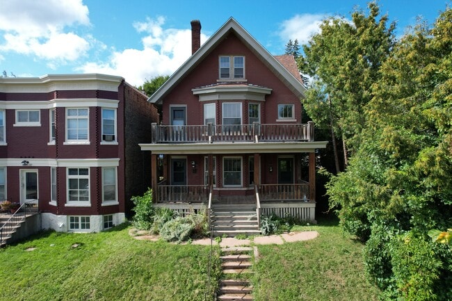 Photo - 1111 E 4th St Unit 2