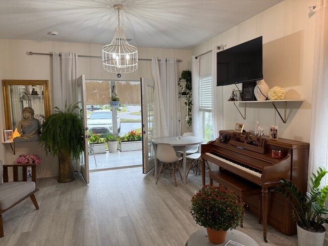 Photo - 242 Sun Colony Blvd