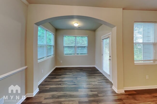 Photo - 116 Laurelcrest Ln