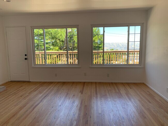 Photo - 3310 Fasman Dr Unit 3b2ba upper scenic